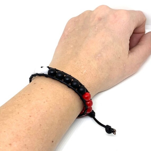 New, never worn, medicine wheel bracelet - Picture 3 of 4